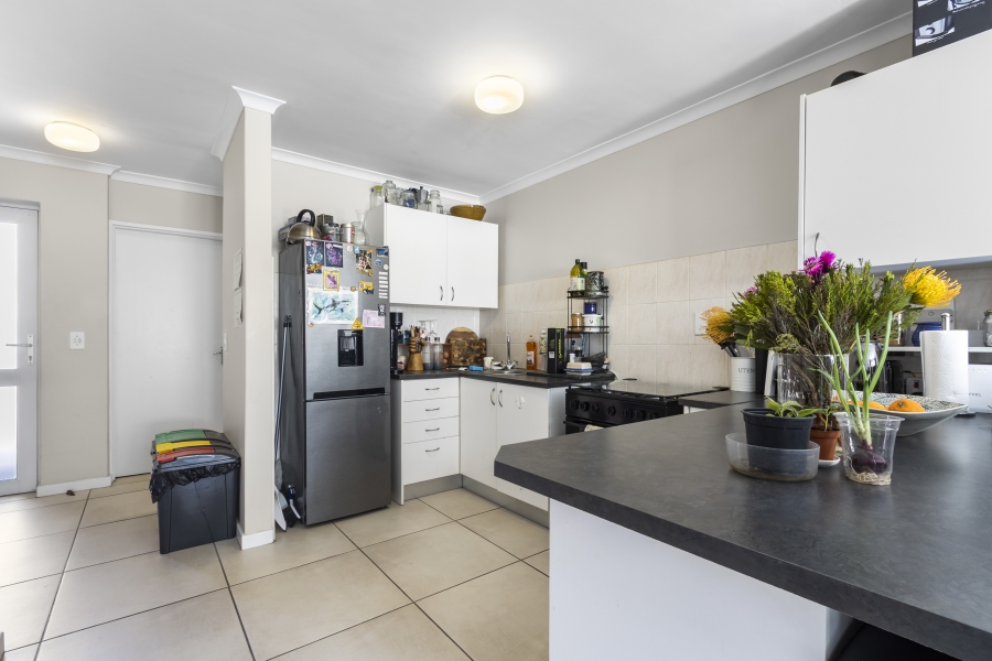 2 Bedroom Property for Sale in Heathfield Western Cape